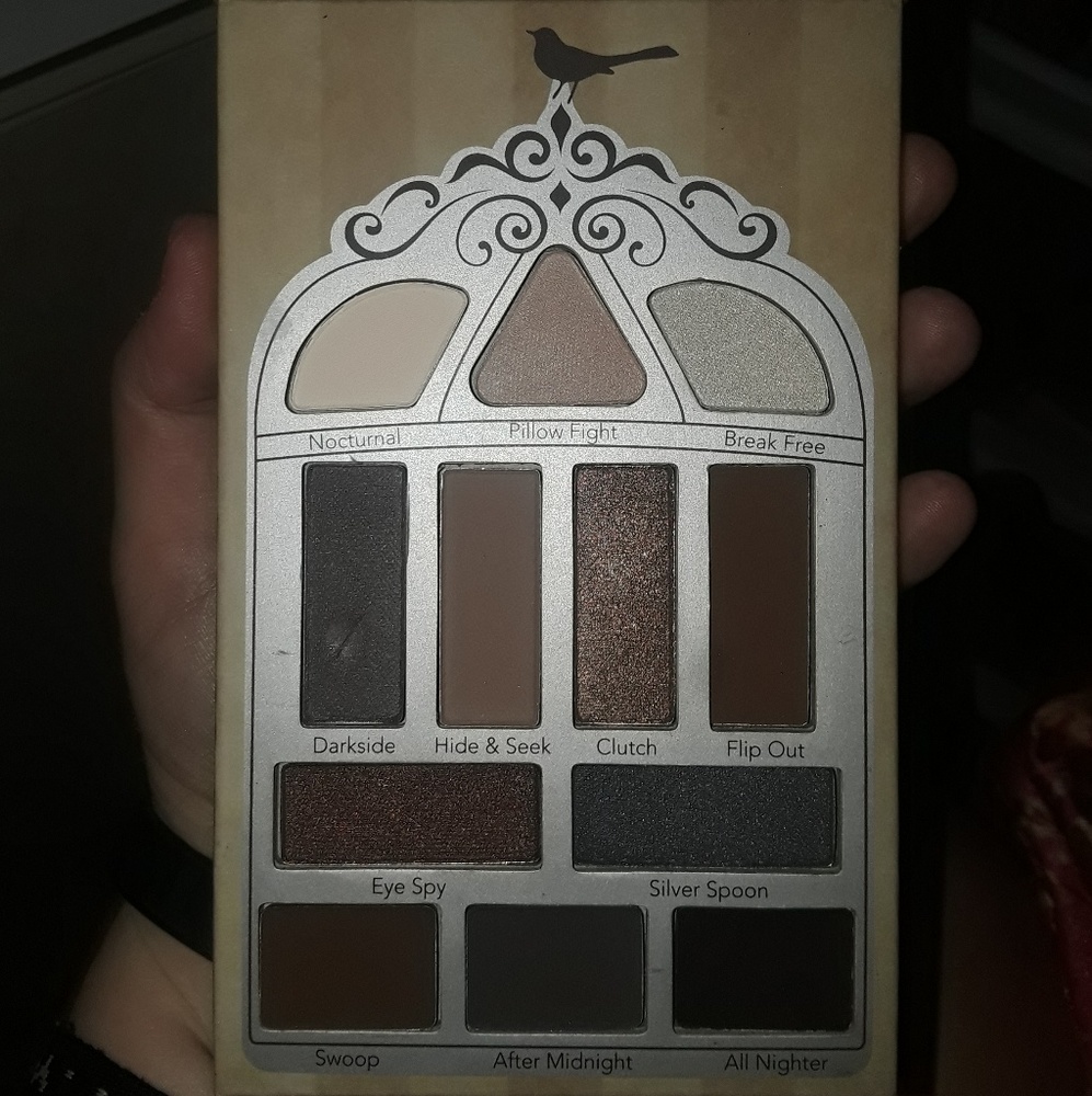 Pretty Vulgar Nightingale eyeshadow palette